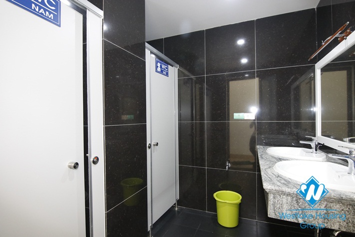 Spacious showroom/office for rent on Co Linh street, Long Bien, Hanoi